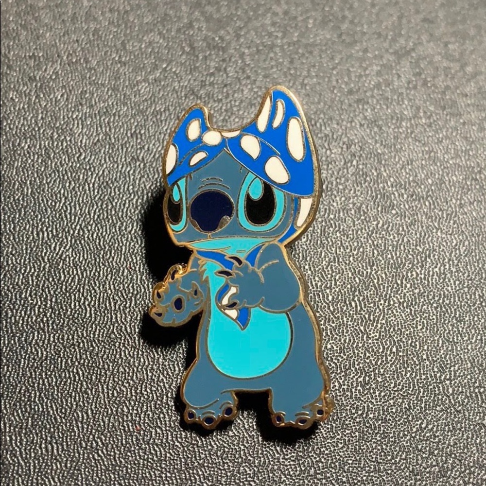 Stitch Disney pin